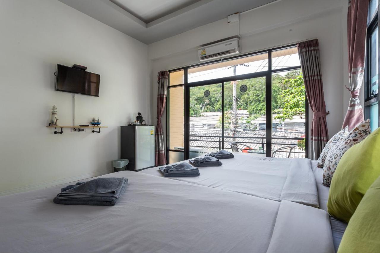 Samed Big Whale Hostel Rayong Bagian luar foto