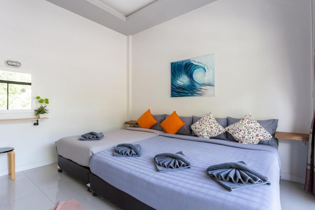 Samed Big Whale Hostel Rayong Bagian luar foto