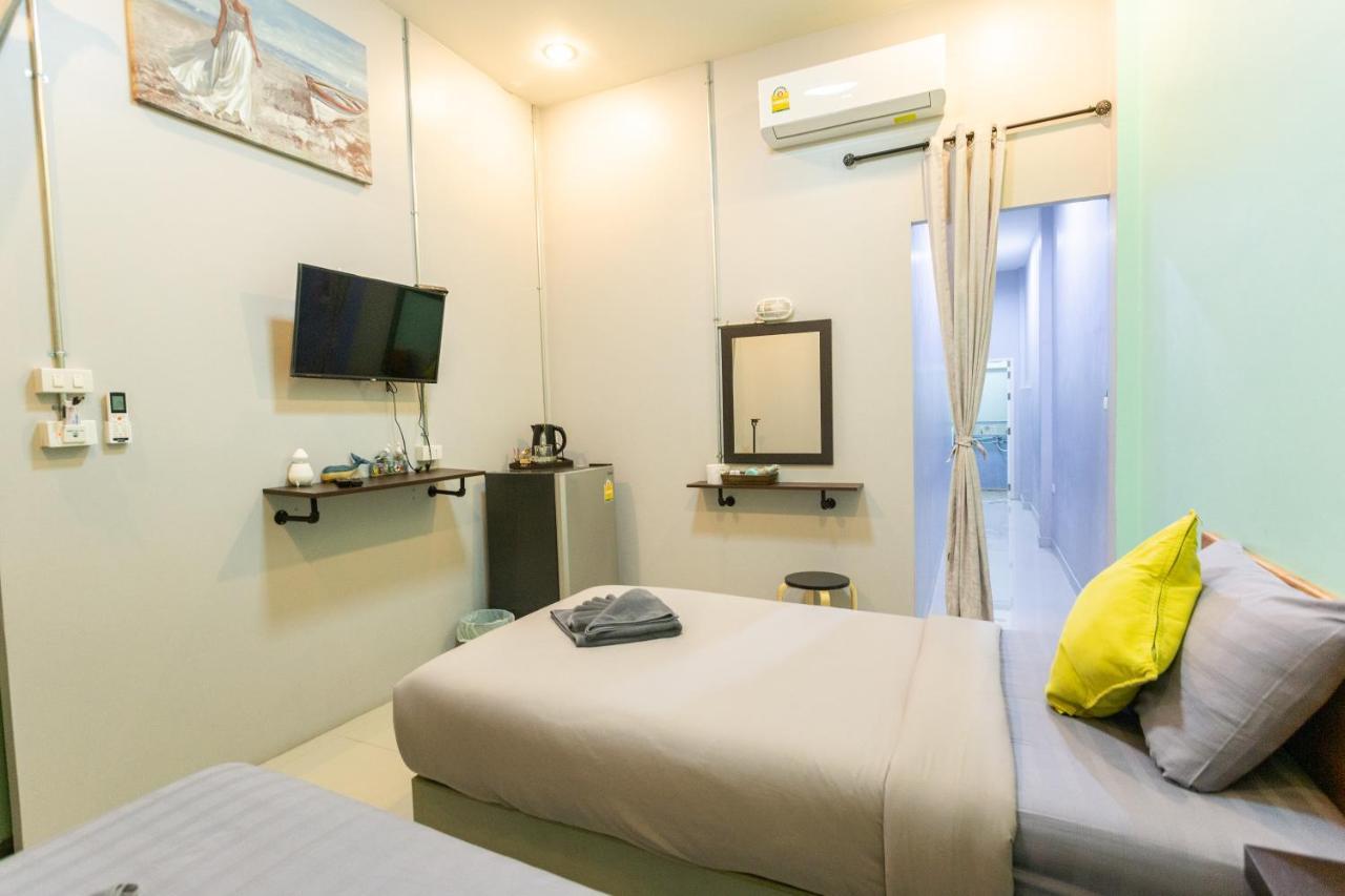 Samed Big Whale Hostel Rayong Bagian luar foto